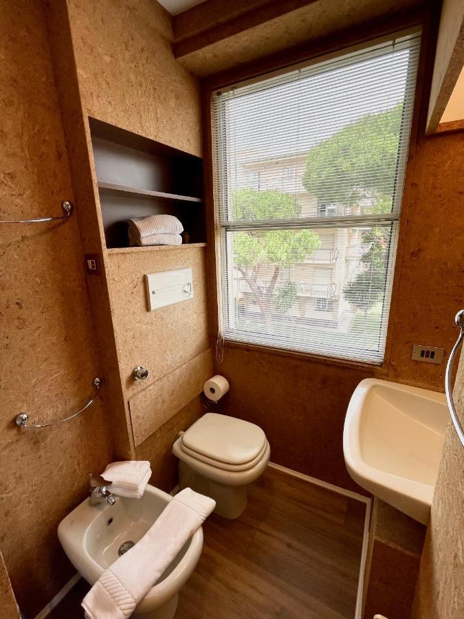 Appartement Casa Vacanze Il Veliero à Bordighera Extérieur photo