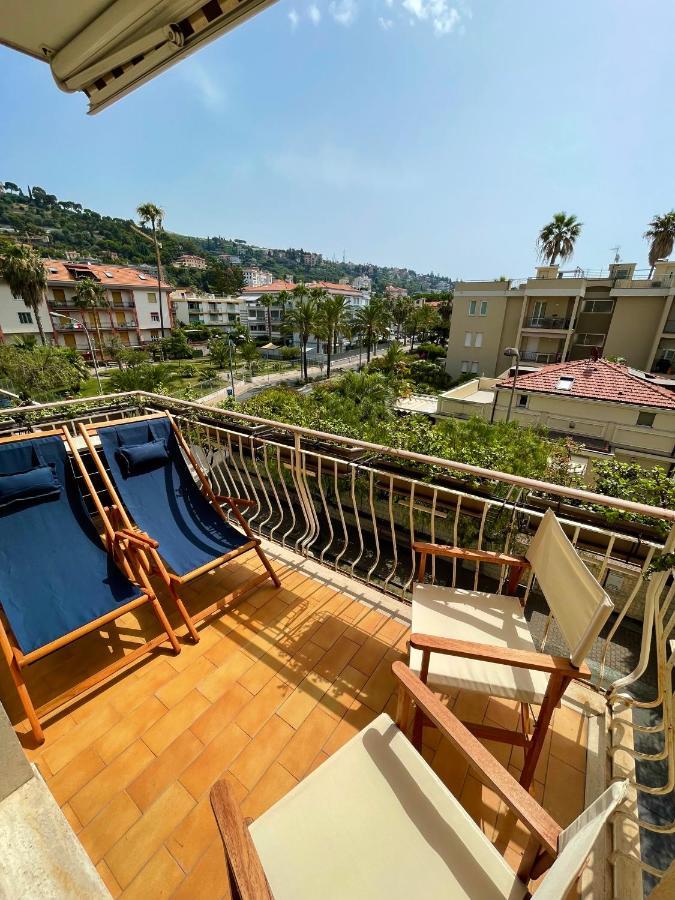 Appartement Casa Vacanze Il Veliero à Bordighera Extérieur photo